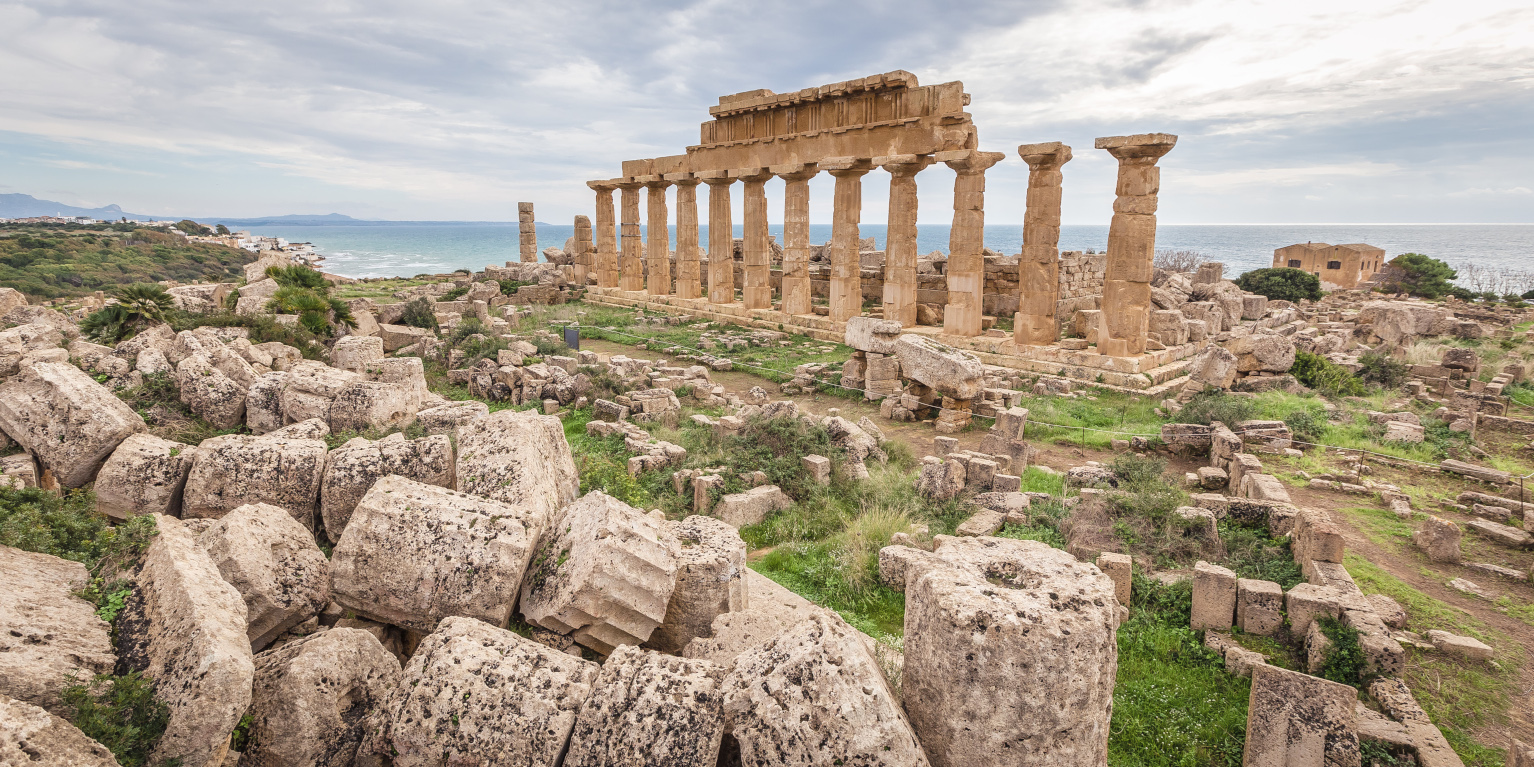 Parco Selinunte, riapre area acropoli dopo incendio
