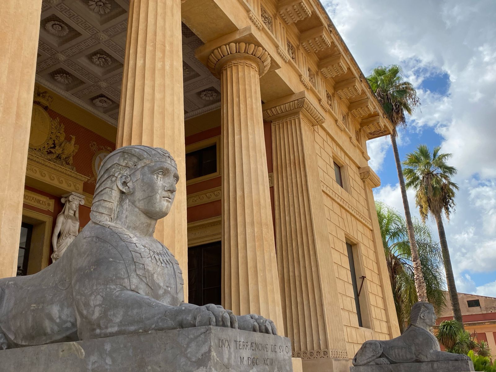 Le Vie dei Tesori, sfingi in pietra restaurate a Palermo
