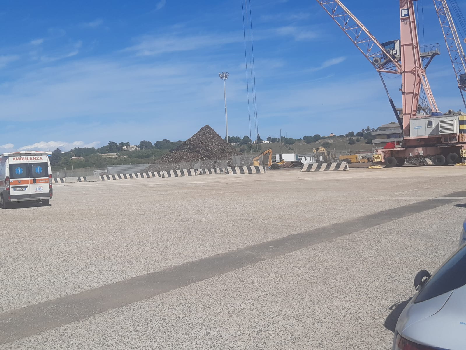 Galleria foto 'Immigrazione, sindacato poliziotti Fsp, “Siamo carne da macello nel silenzio delle istituzioni”' - foto 3