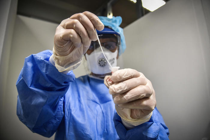 Covid, in Sicilia contagi in aumento del 23,56%. A rischio adolescenti e over 60