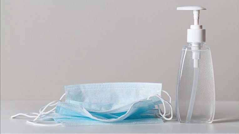 Mascherine, i dermatologi, “Nessuna controindicazione sull’uso”