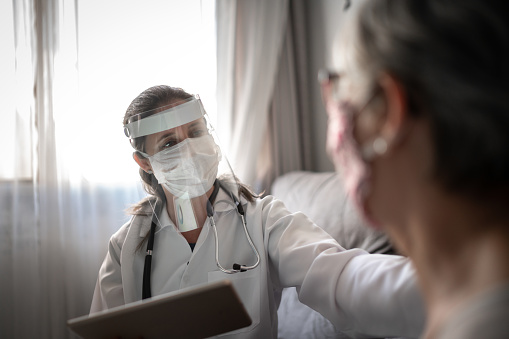 Tutti i nodi vengono al pettine, la medicina del territorio non ce la fa più