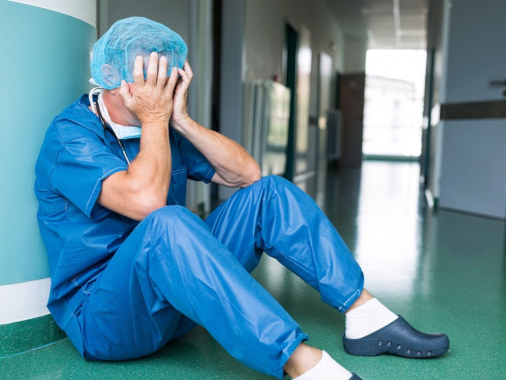 Covid-gate, cresce l’emergenza sanitaria, aboliti i controlli: inevitabili conseguenze sui cittadini Covid-gate, cresce l’emergenza sanitaria, aboliti i controlli: inevitabili conseguenze sui cittadini