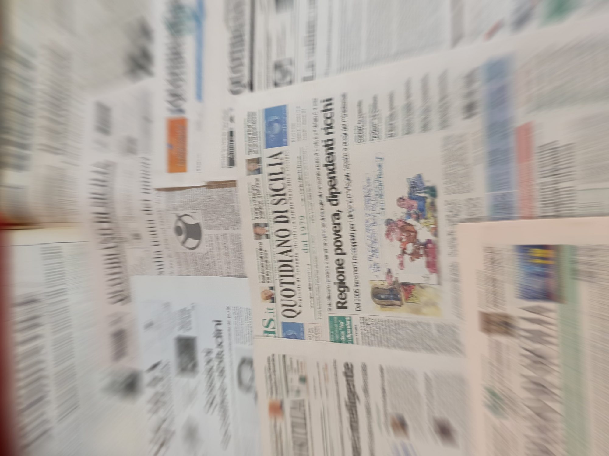 Un fine anno ricco di novità per il QdS sempre più quotidiano vicino ai cittadini Un fine anno ricco di novità per il QdS sempre più quotidiano vicino ai cittadini