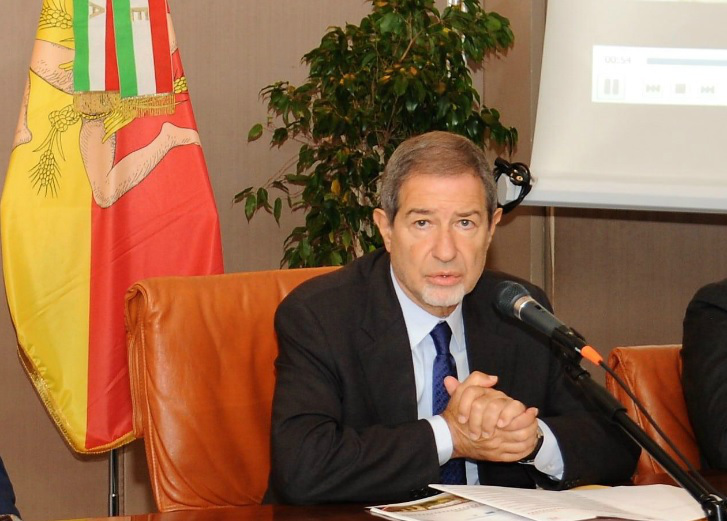 Sicilia, il pasticcio dei contratti swap, match Regione-banche: oggi si decide