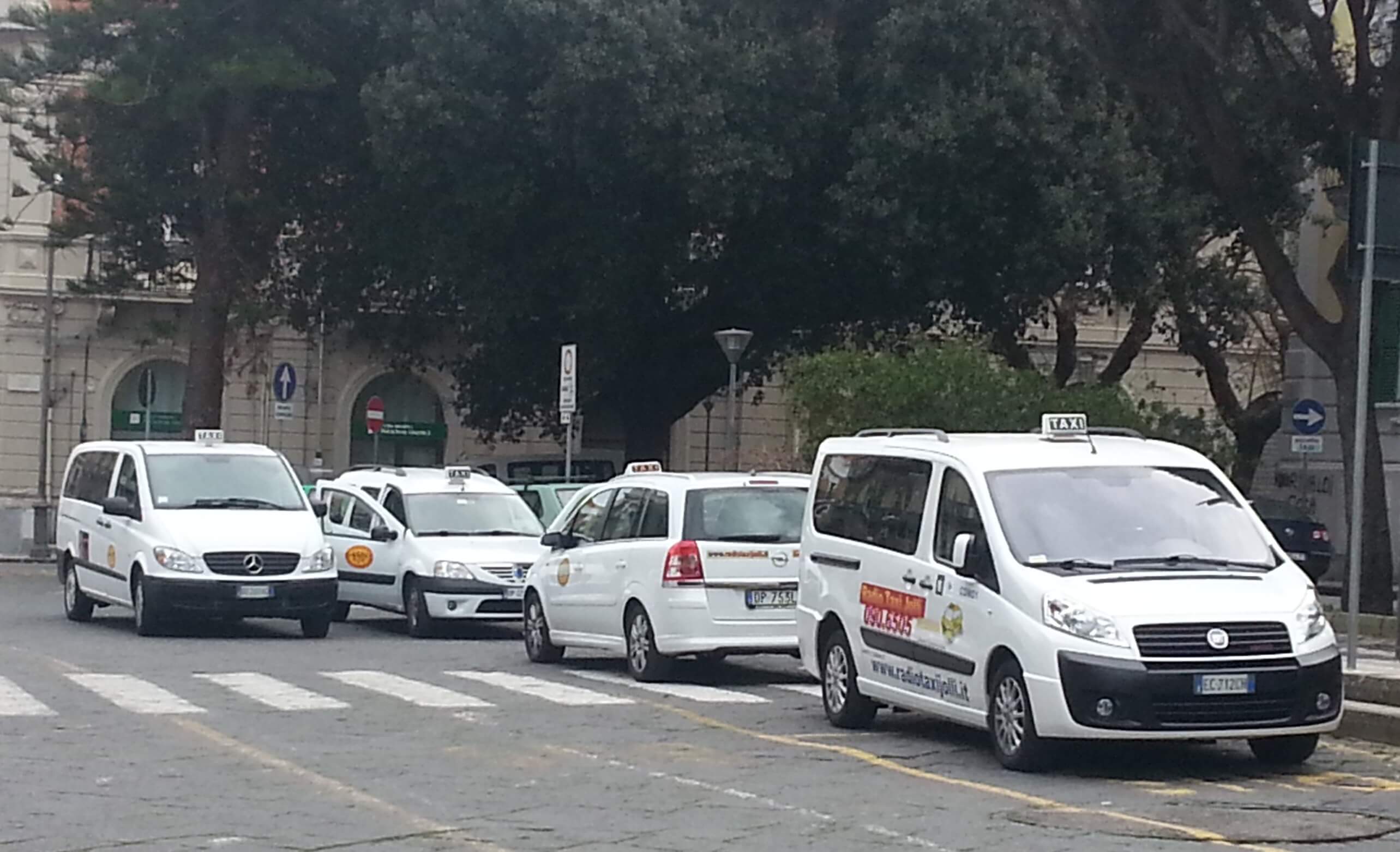 Tassisti messinesi sull’orlo del baratro