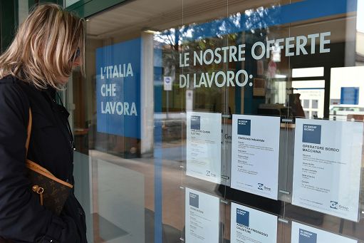 Lavoro, a Ragusa aumentano le persone disoccupate