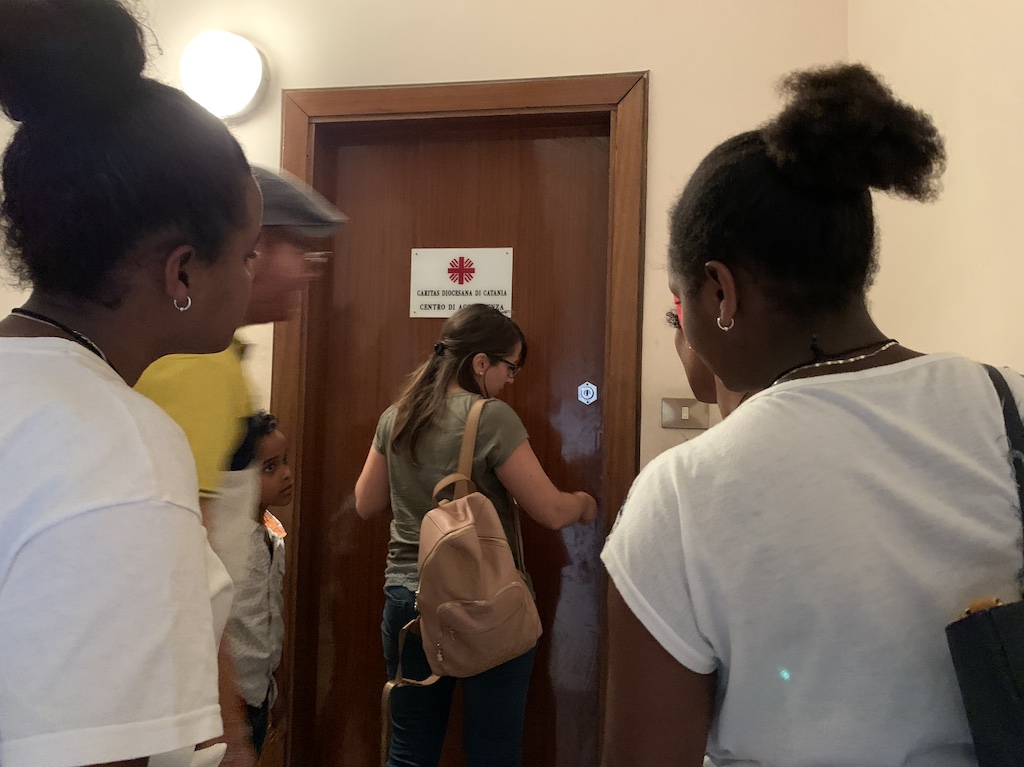 A Catania record di stranieri. Cingalesi i più numerosi