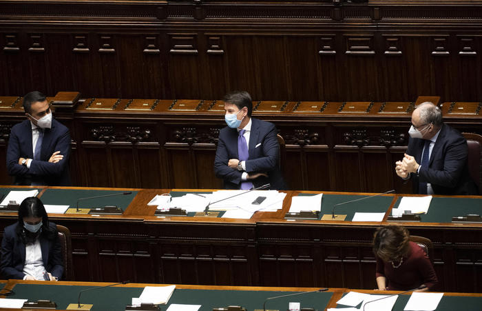 Coronavirus, rischio chiusure per Lombardia, Piemonte e Calabria