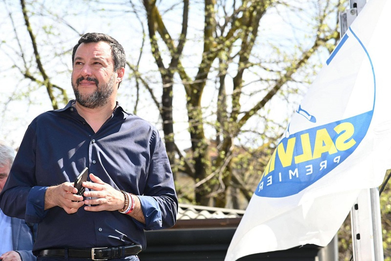 Salvini (Lega): “Amazon paghi tasse come i commercianti italiani”