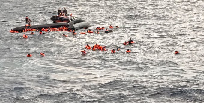 Open Arms, “Salvati 45 migranti alla deriva da 3 giorni”