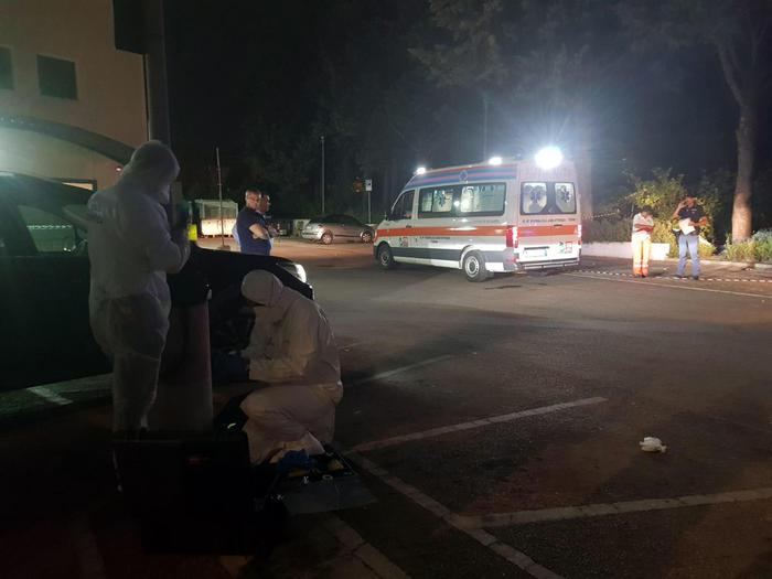 Ragusa, neonato abbandonato dentro un contenitore dei rifiuti Ragusa, neonato abbandonato dentro un contenitore dei rifiuti