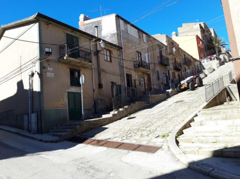 Valledolmo (Pa), lavori sulla circonvallazione