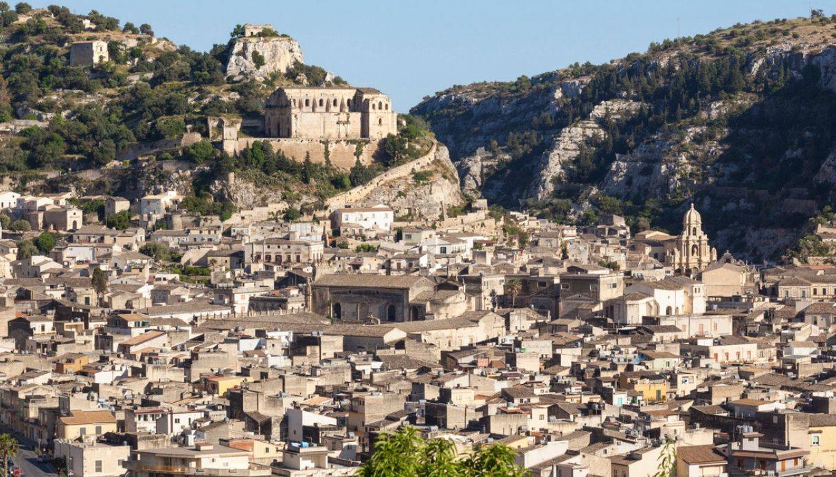 Scicli, campagna per il sostegno all’economia locale