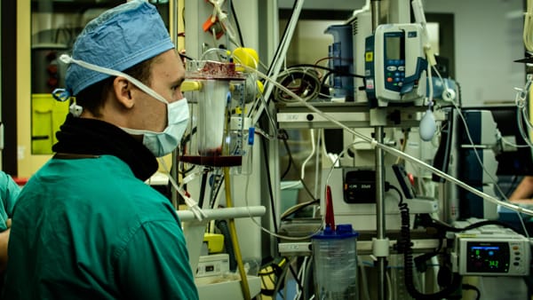 Coronavirus, a Palermo il primo trapianto di fegato tra pazienti positivi