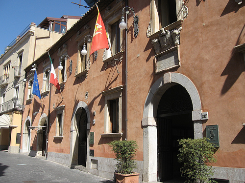 Taormina, un bilancio da “tempi di guerra”