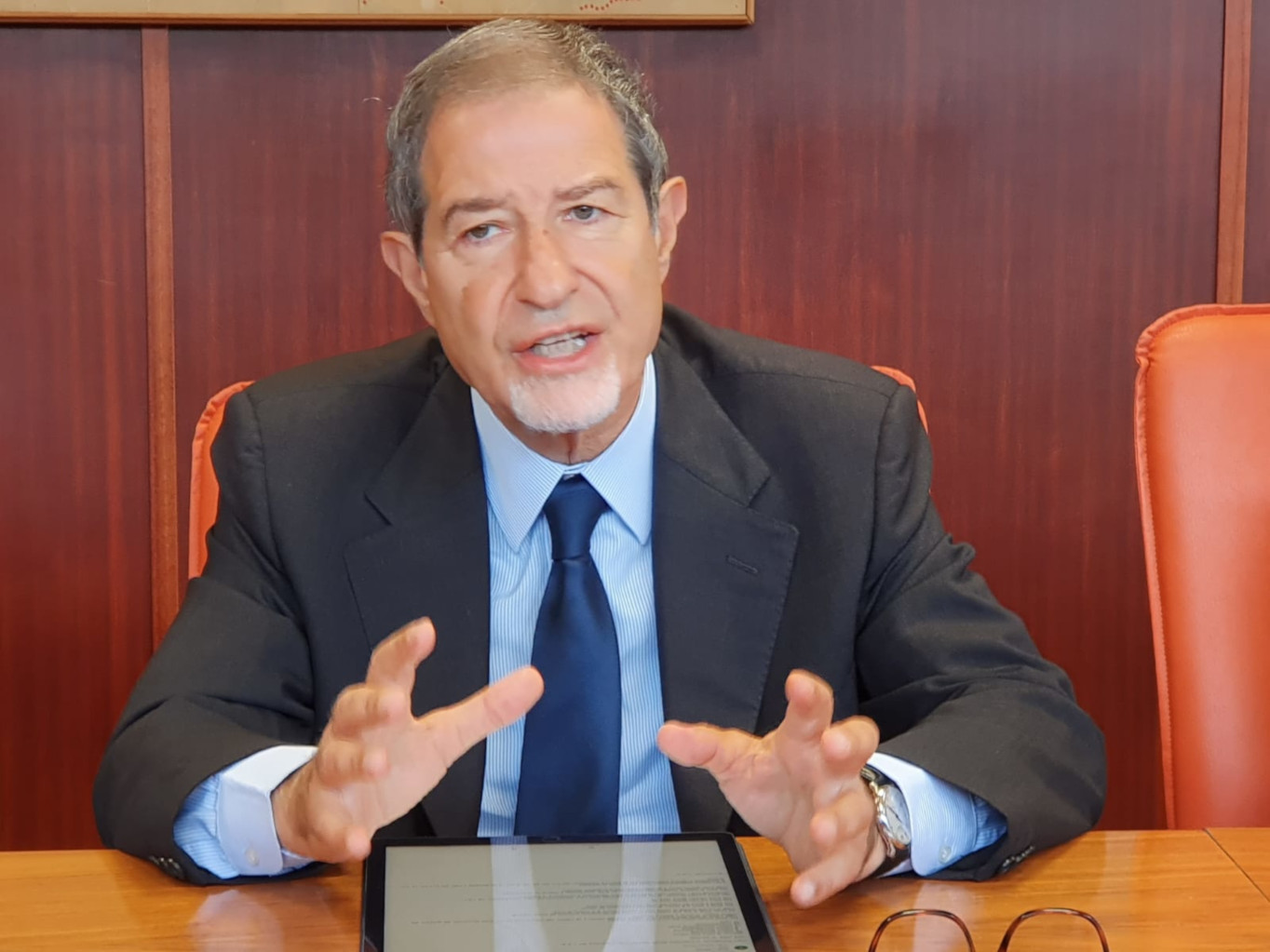 Regione, burocrazia sfasciata, Sicilia a picco. La vera rivoluzione è il merito, non certo i concorsi