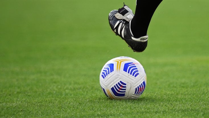 Sky, Dazn, Amazon, quanto costerà vedere serie A e Champions