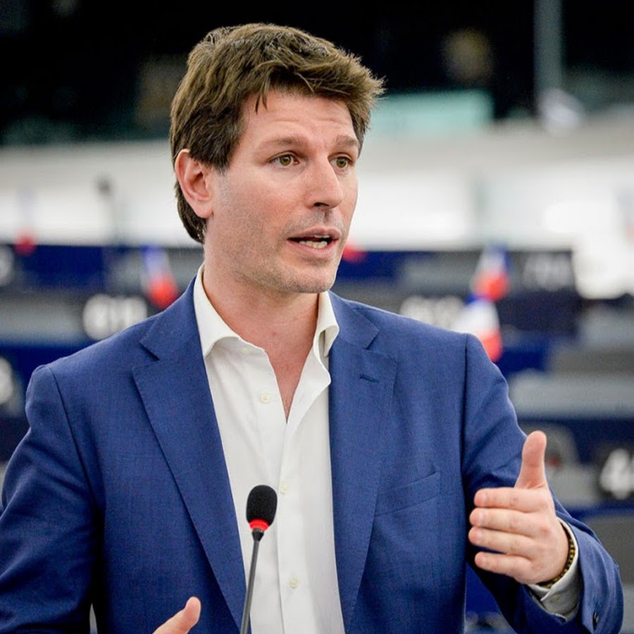 M5s in subbuglio, Corrao va via, Trizzino dice sì al Mes