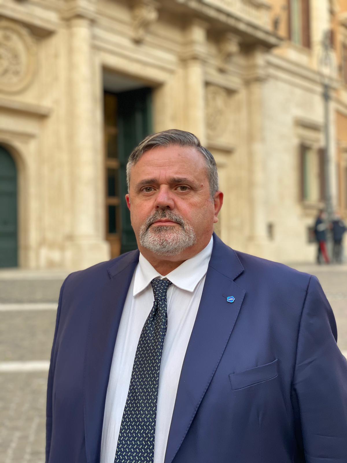 Galleria foto 'Capone (Ugl): Governo paralizzato da 176 decreti attuativi' - foto 3