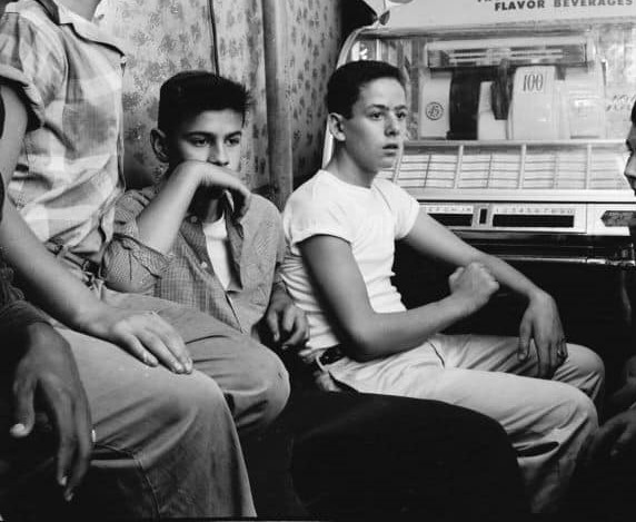 Ricordi di Sicilia, Anni 70, quando si ballava attorno al jukebox Ricordi di Sicilia, Anni 70, quando si ballava attorno al jukebox