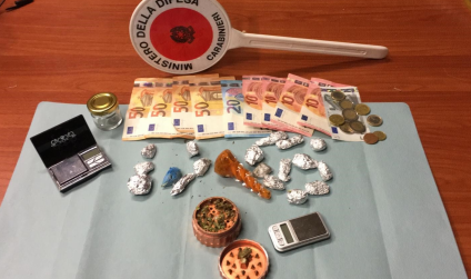 Ragusa, arrestato 20enne per detenzione e spaccio di marijuana