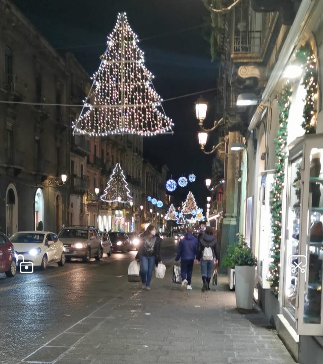 Primo giorno di saldi a Catania, tra shopping e coronavirus