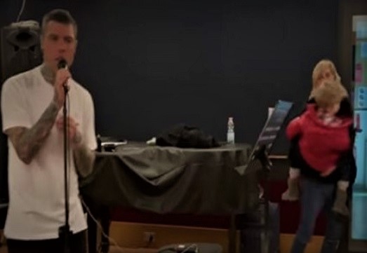 Fedez, su Instagram già la canzone di Sanremo 2021, escluso?