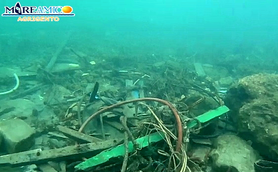 Ambiente, società Agenzia Dogane per smaltire relitti di Lampedusa Ambiente, società Agenzia Dogane per smaltire relitti di Lampedusa