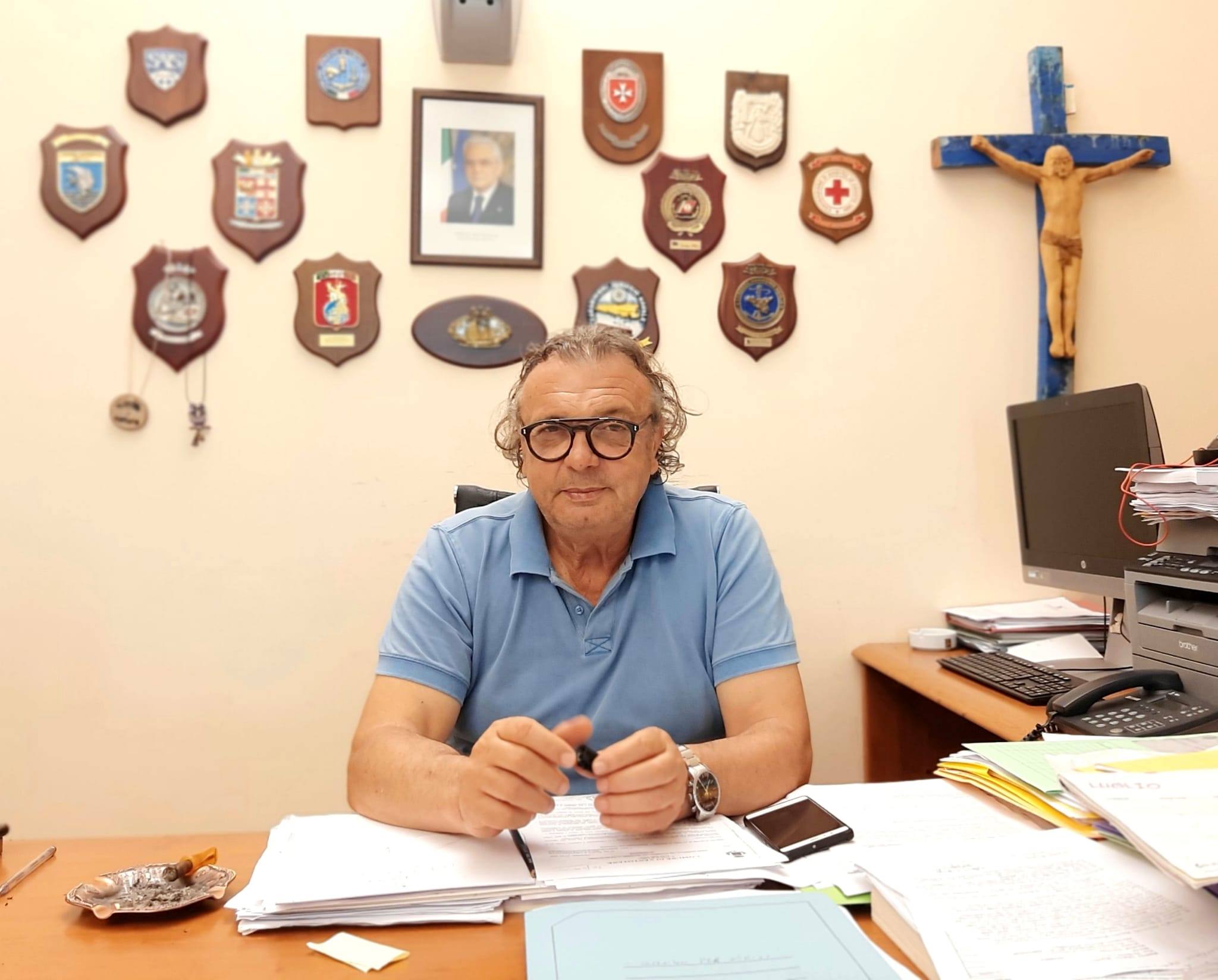 Migranti, si svuota l’hotspot, parla il sindaco di Lampedusa