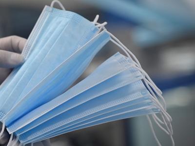 Covid, nei centri estivi, mascherine e posate monouso