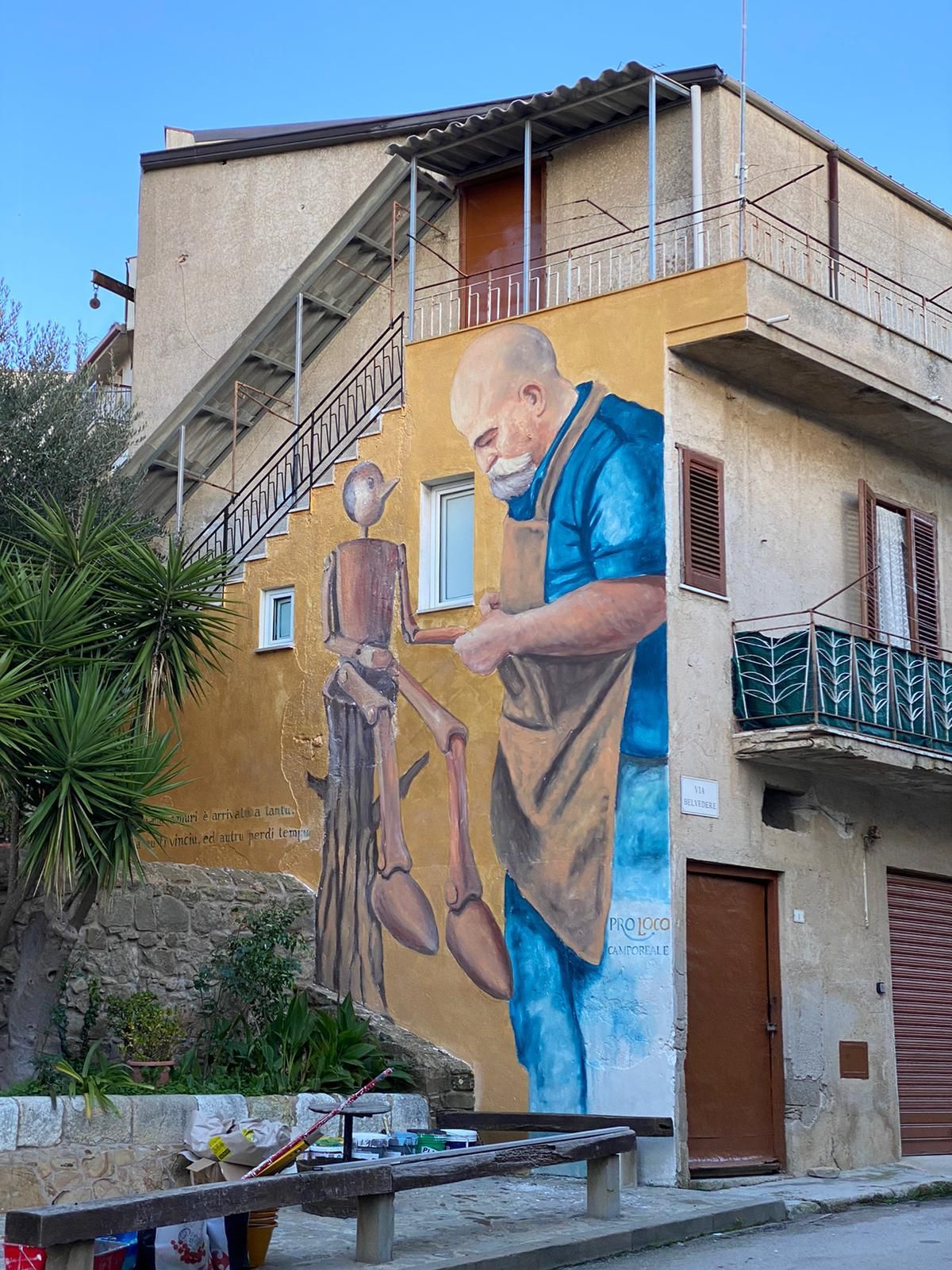 Camporeale, tre murales per raccontare il borgo palermitano