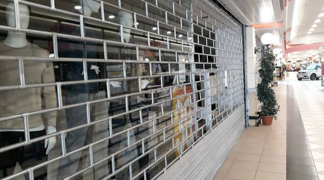 Capone (Ugl): Governo paralizzato da 176 decreti attuativi