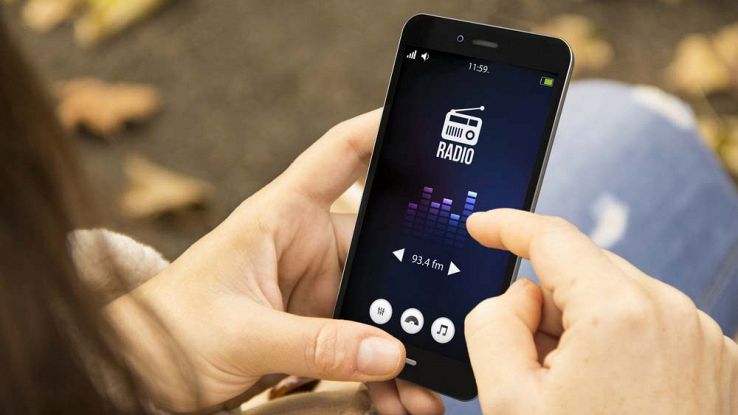 Addio alla Radio in Fm sul cellulare, cosa cambia dall’1 gennaio