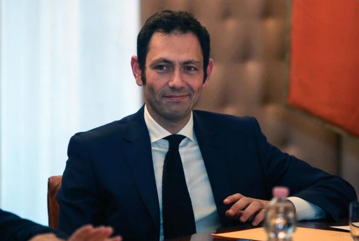 Vaccini, Razza, i giornalisti tra le categorie essenziali