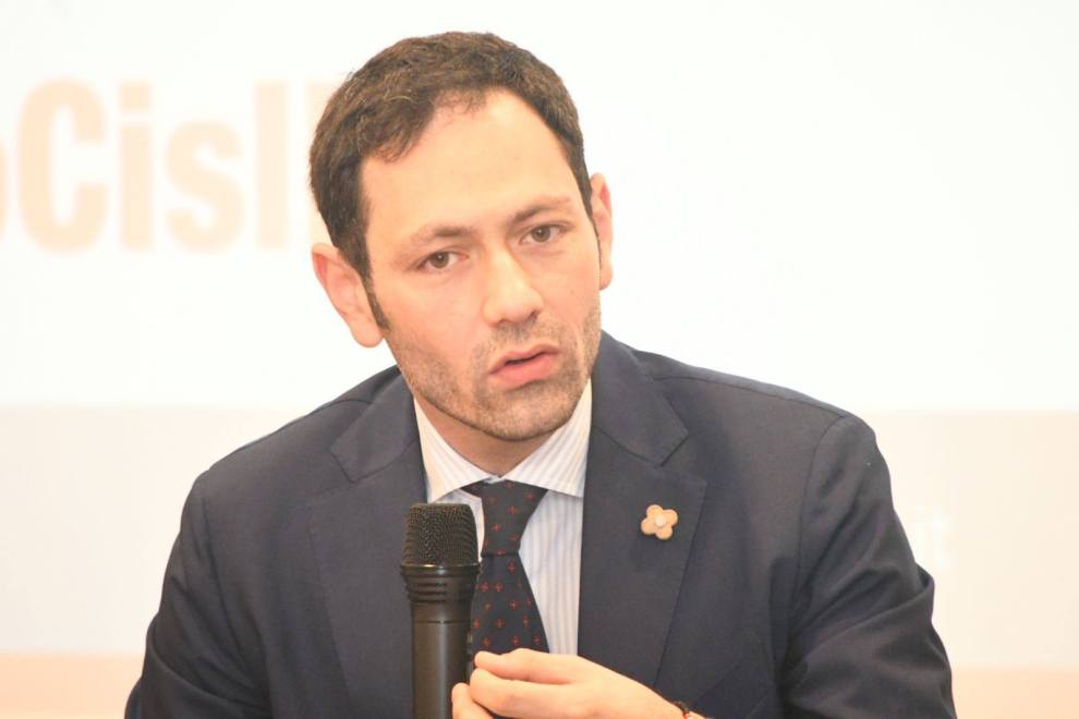 Covid, Razza, “Crescono le vaccinazioni in Sicilia, ma non basta”