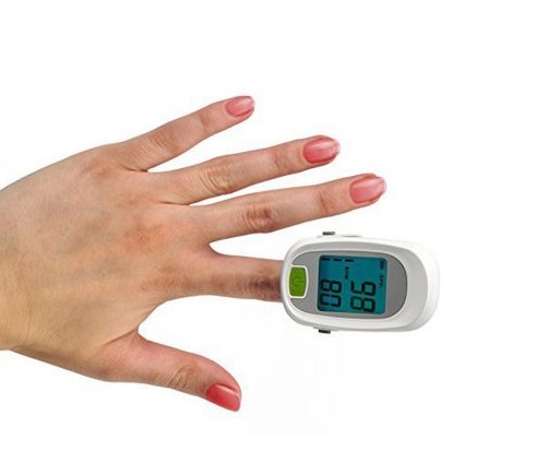 Termometri e saturimetri contraffatti sequestrati nel Catanese