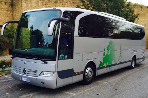 Sussidi ad aziende noleggio bus, “cancellato” il Durc