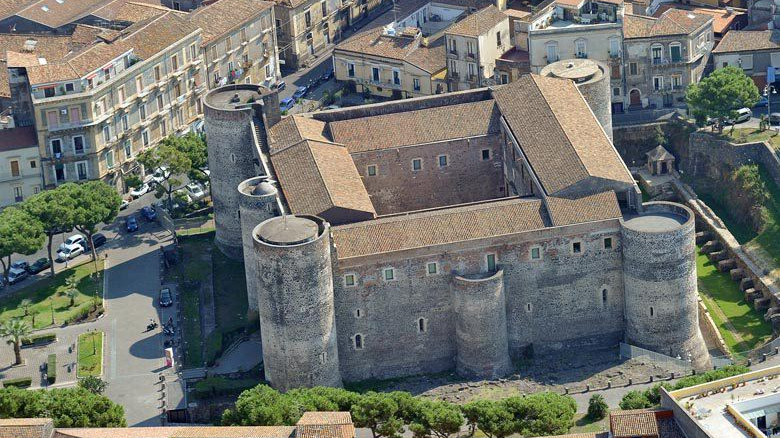 Magnificenza e misteri del Castello Ursino
