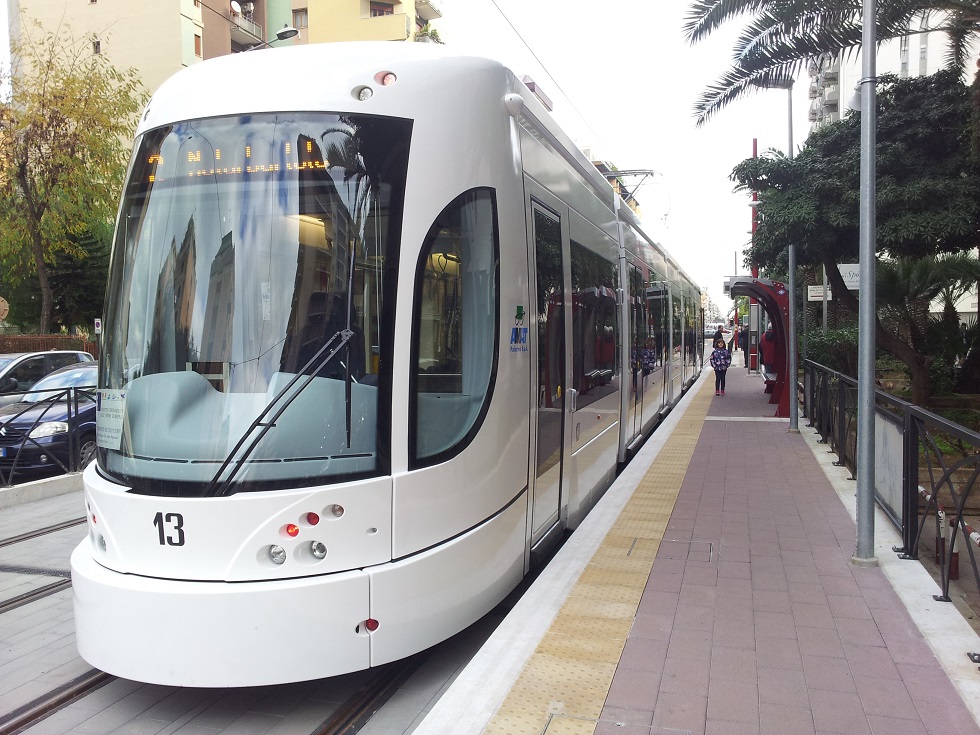 Scontro sui rilievi al Pums assessore Catania nel mirino