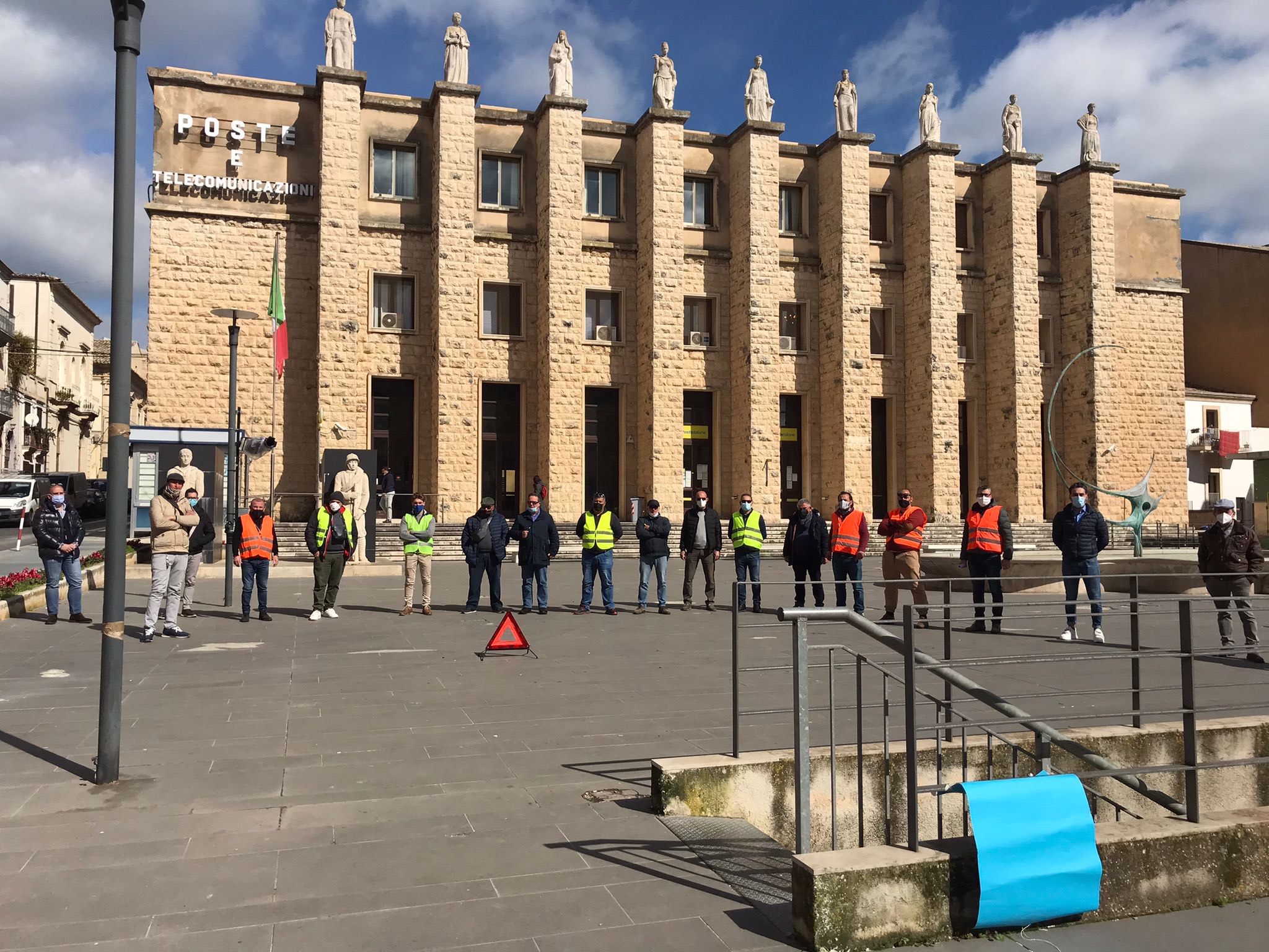 Taxi, bus, Ncc: a Ragusa monta la protesta dei conducenti Taxi, bus, Ncc: a Ragusa monta la protesta dei conducenti