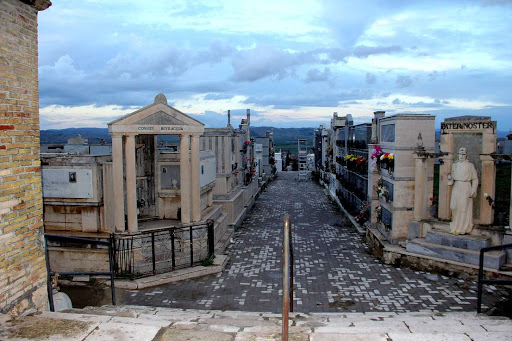 Emergenza sepolture, ennesimo scontro a Gela