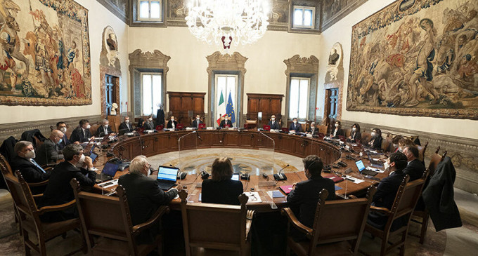 Mafie pronte ad accaparrarsi i soldi del Recovery Fund, “Draghi sostituisca subito alcuni politici che governano al Sud”