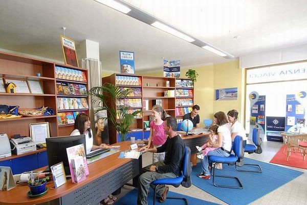 Ristori strutture ricettive, bus scoperti, TO, gli elenchi dei beneficiari