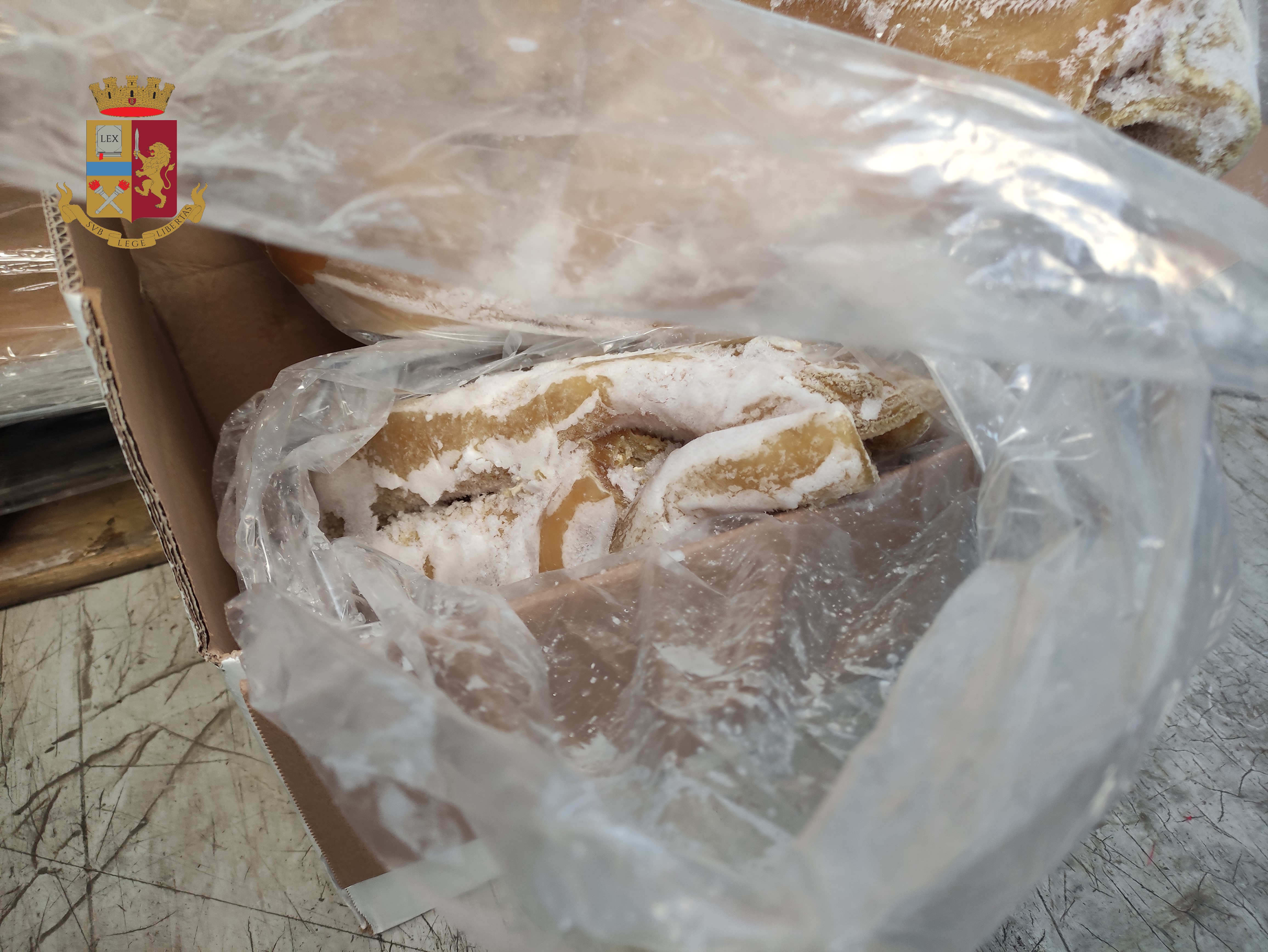 Barcellona Pdg, Polizia sequestra 900kg di trippa cotta surgelata