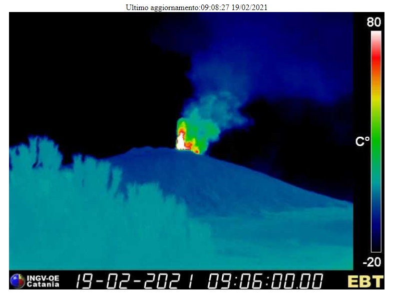 Etna, eruzione, nuovo trabocco lavico dal cratere di Sud est