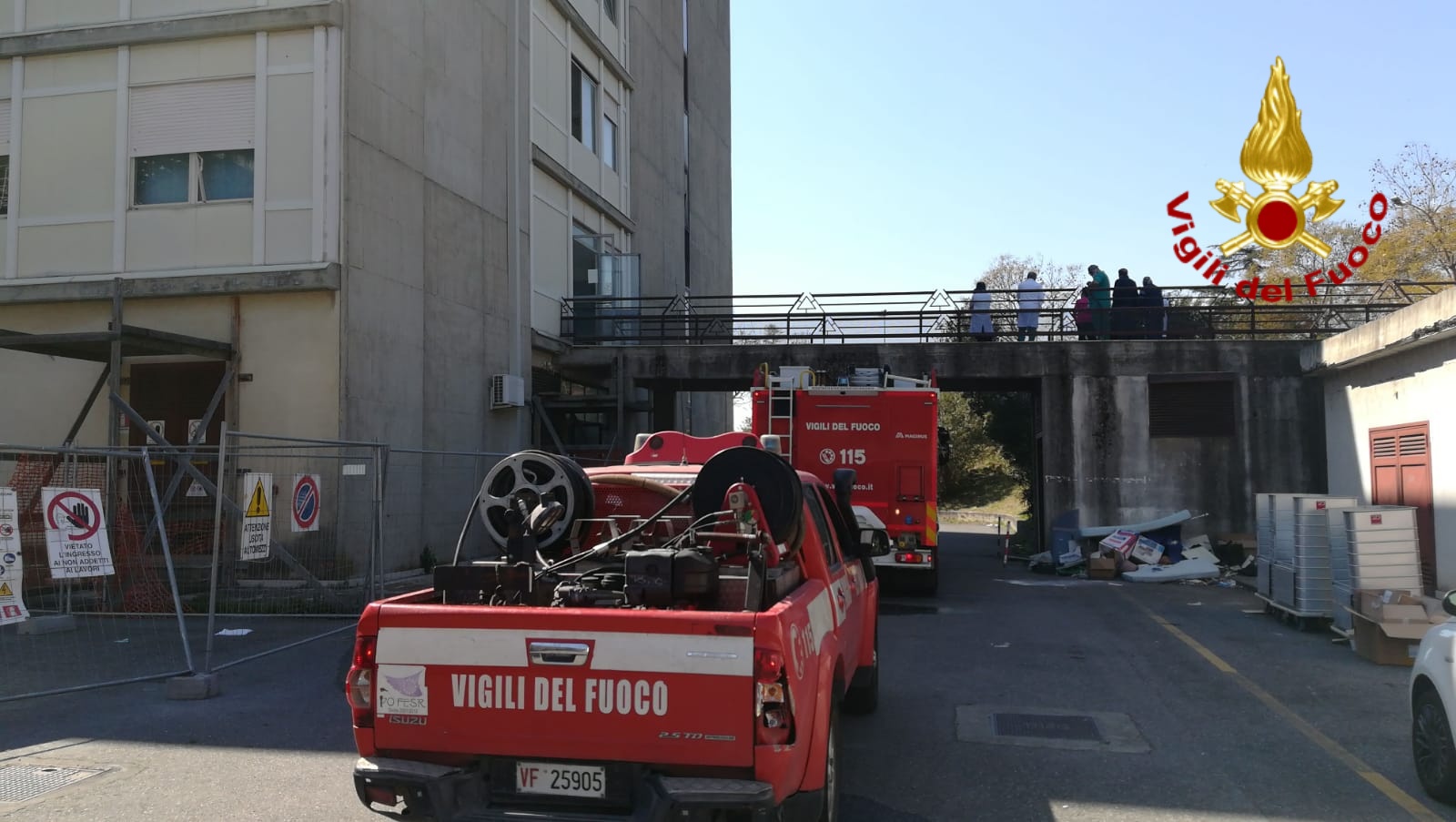 Acireale, principio d’incendio in Covid hospital domato da Vigili