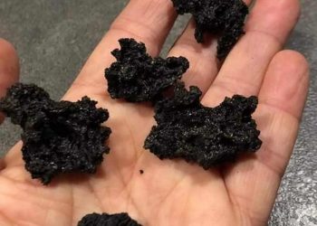 Eruzione Etna, ecco come smaltire sabbia vulcanica e lapilli