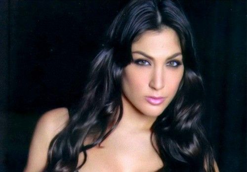 Perseguita ex tronista di “Uomini e Donne”, arrestato un catanese