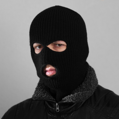 Palermo, rapinano un supermercato con passamontagna e coltello